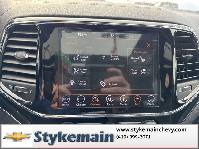 Used 2019 Jeep Grand Cherokee Overland AWD/4WD image 48