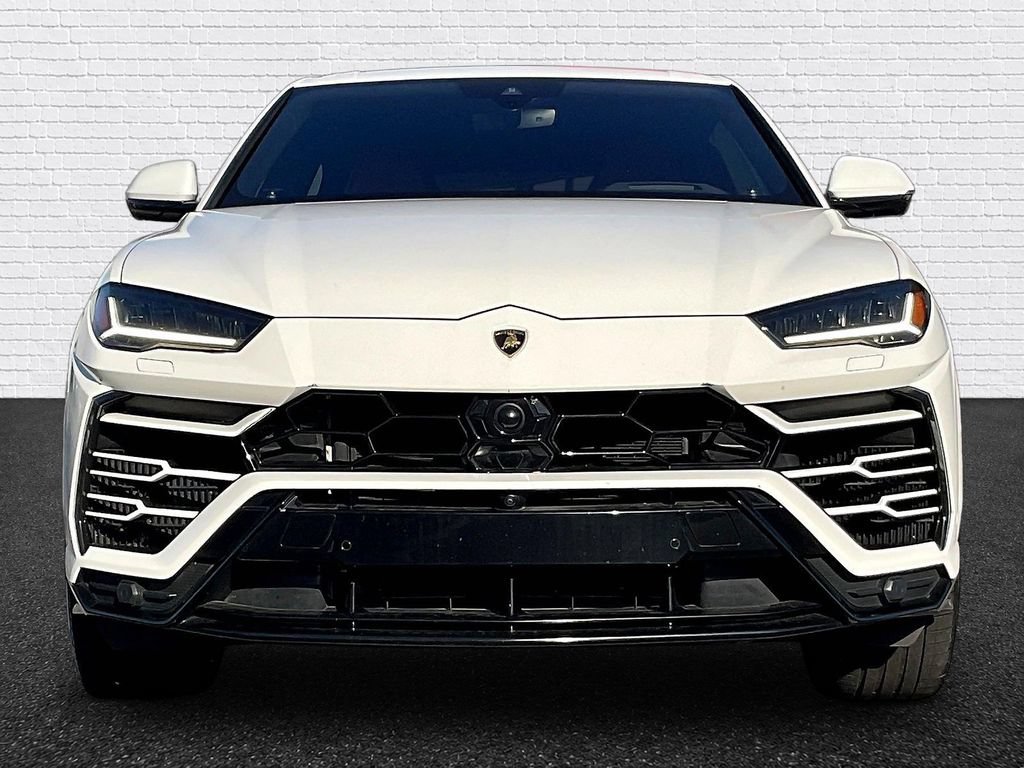 Used 2022 Lamborghini Urus AWD/4WD image 2