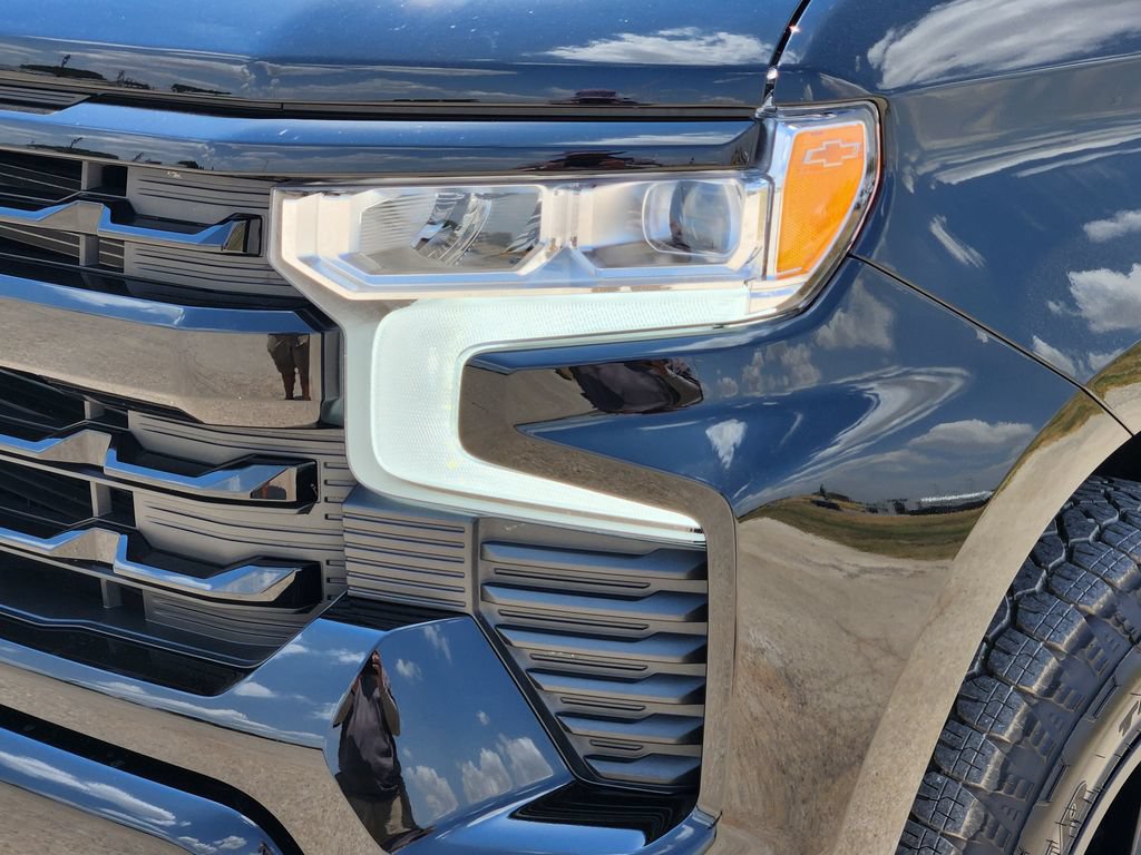 Used 2026 Chevrolet Silverado 1500 RST AWD/4WD image 9