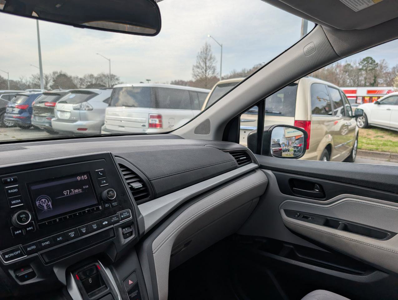 Used 2018 Honda Odyssey LX image 24