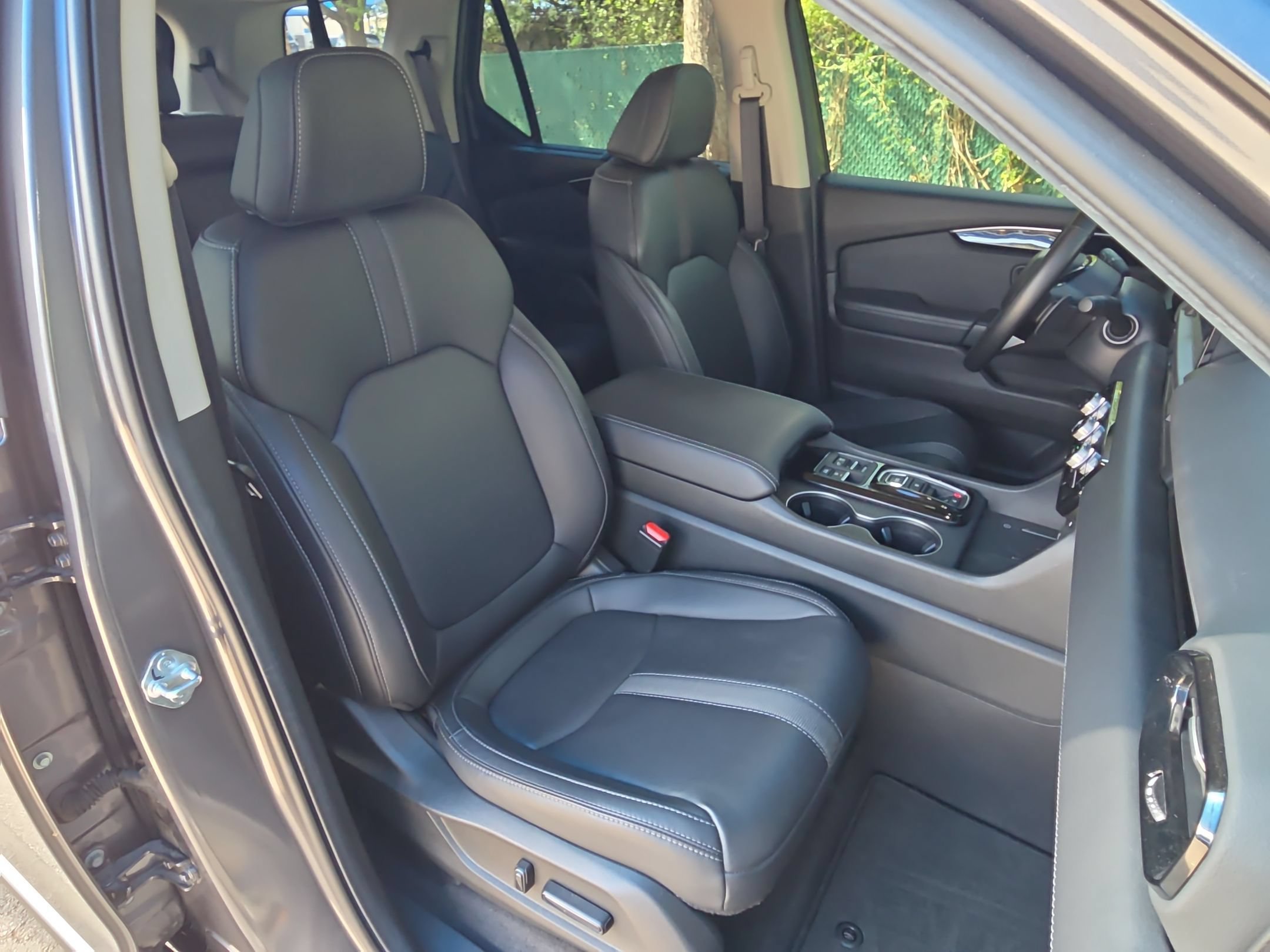 Used 2025 Honda Pilot EX-L image 29