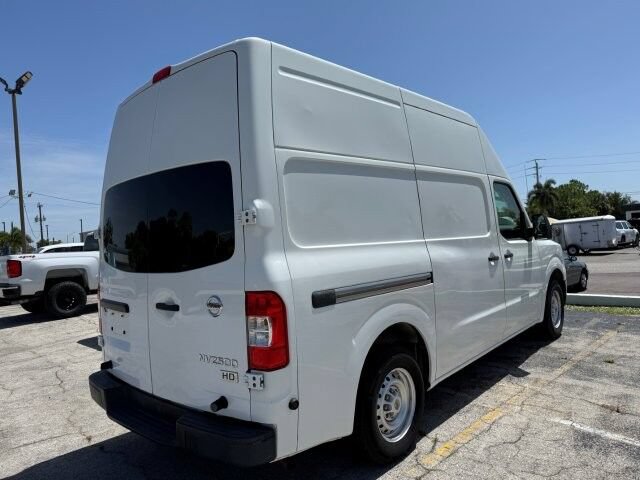 Used 2014 Nissan NV 2500 S w/ Side & Curtain Airbag Package RWD image 5