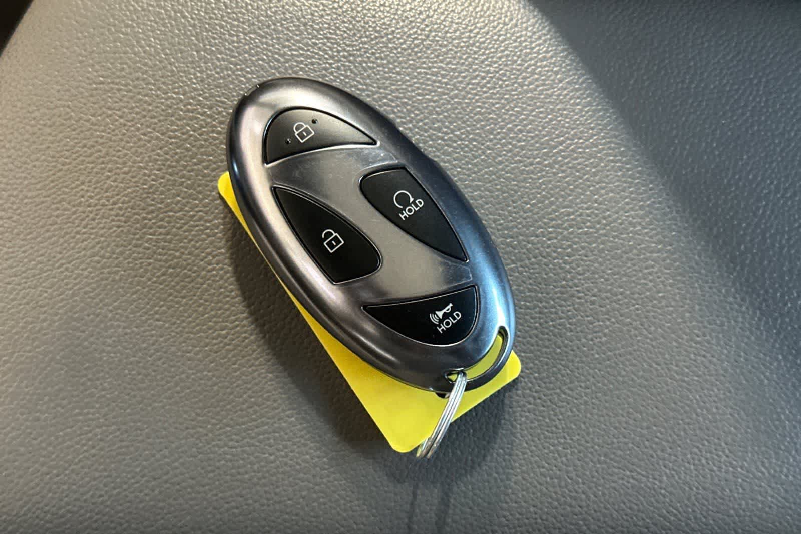 Used 2025 Hyundai Elantra SEL FWD image 28