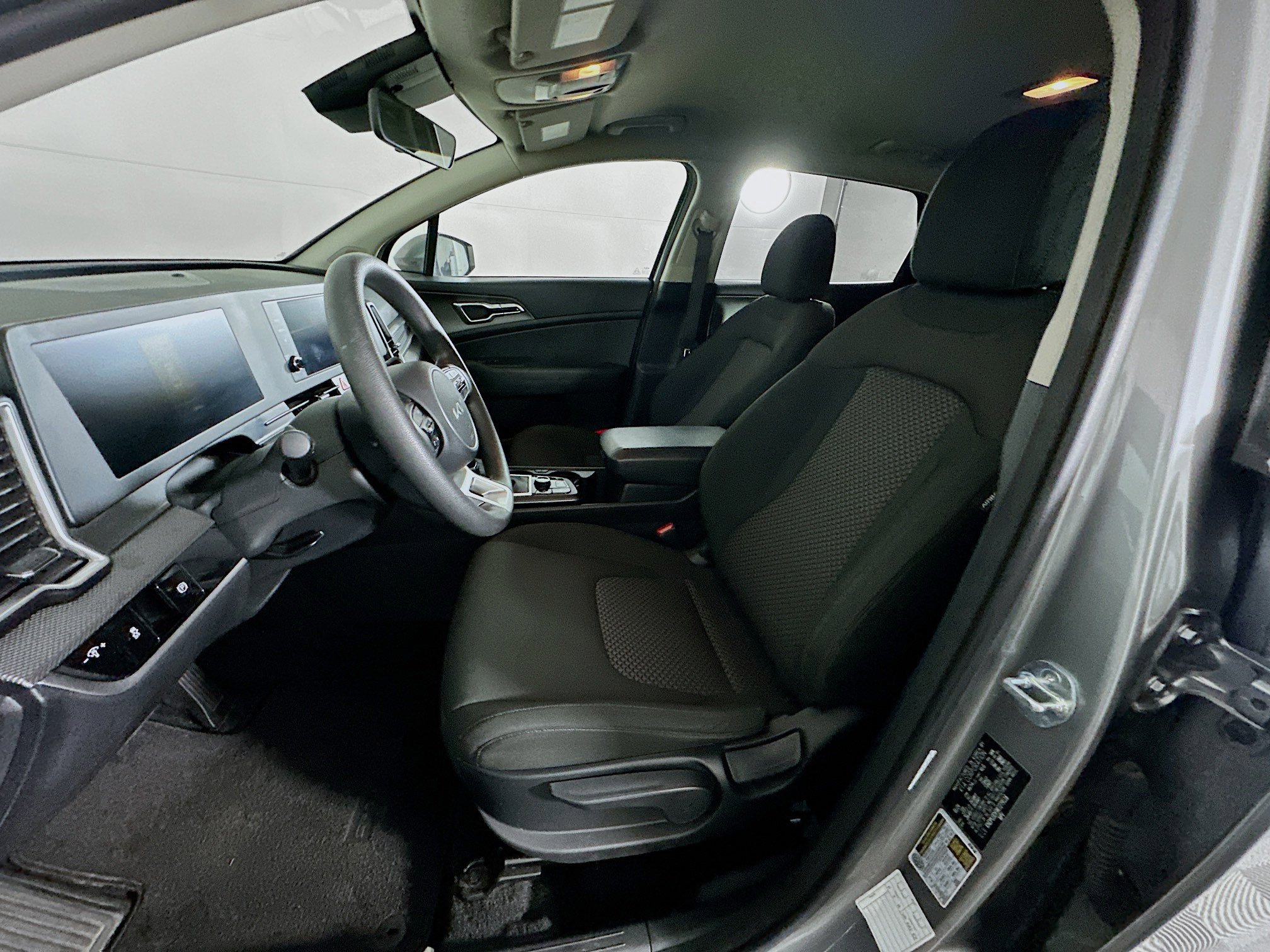 Used 2024 Kia Sportage LX image 13