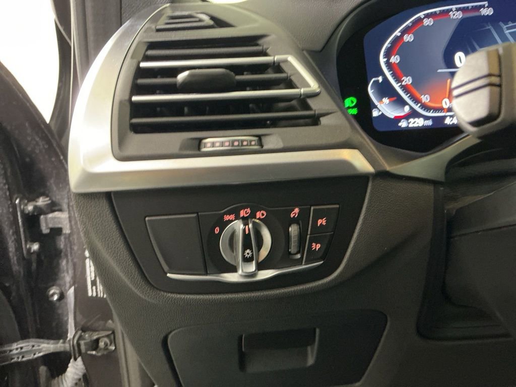 Certified 2022 BMW X4 xDrive30i w/ Premium Package 2 image 19