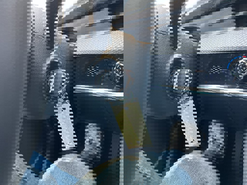 New 2025 Kia Sportage LX image 25