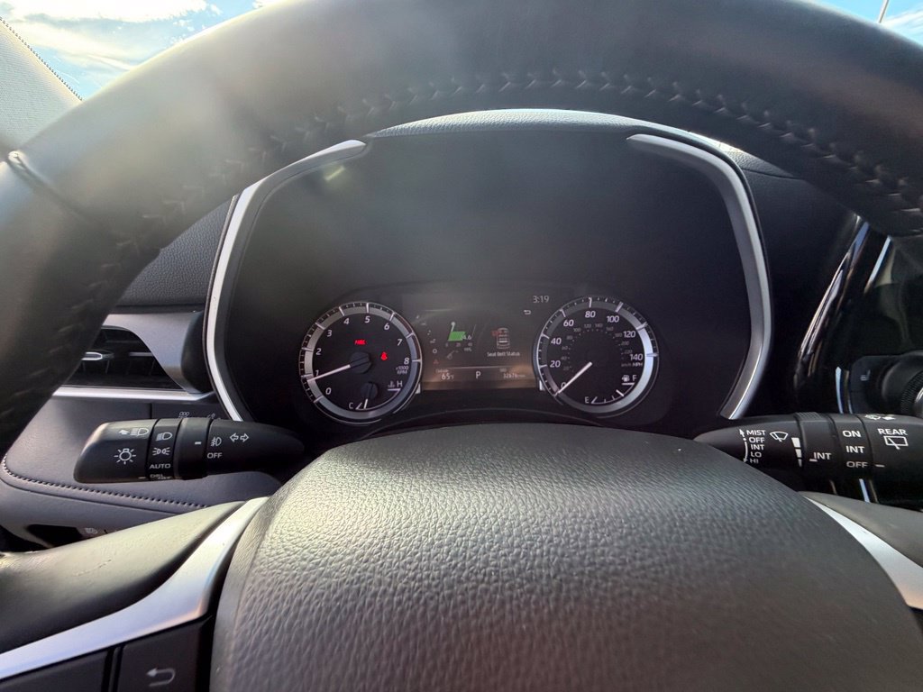 Used 2023 Toyota Highlander XLE AWD/4WD image 29