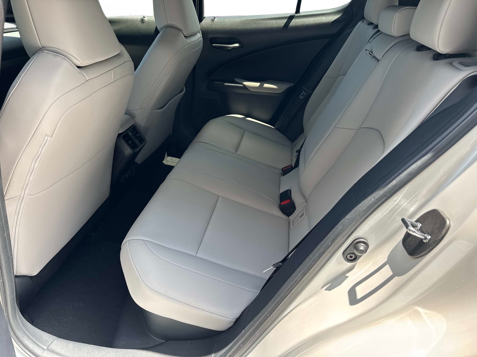 Certified 2020 Lexus UX 250h w/ Premium Package AWD/4WD image 15