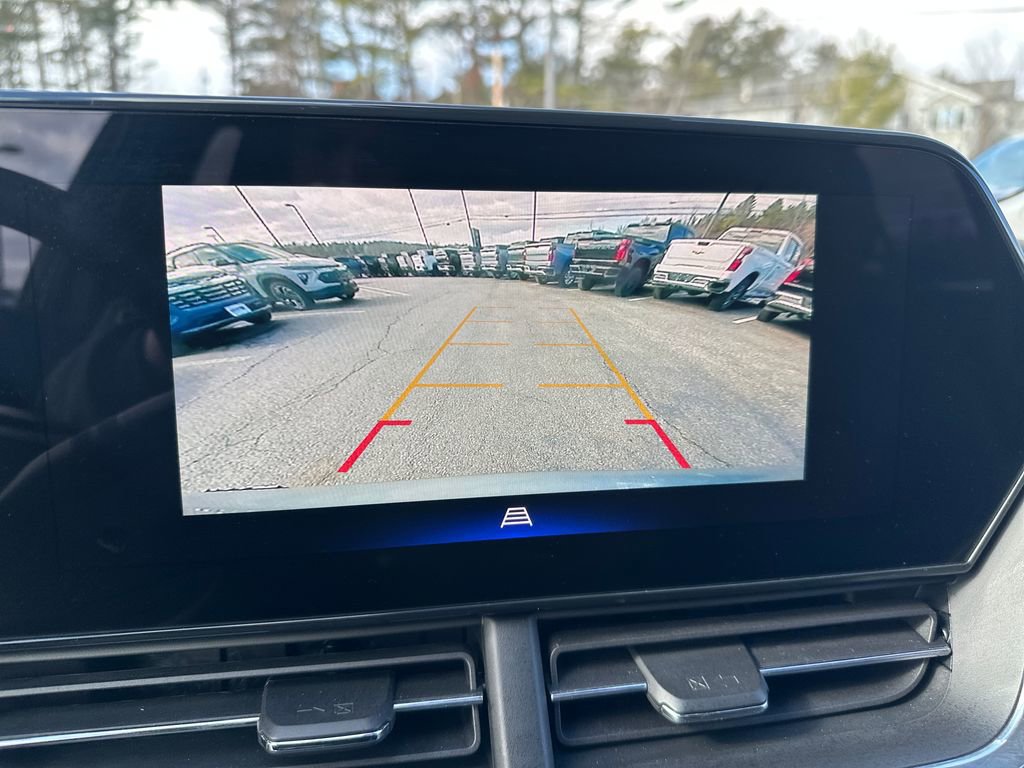 Used 2024 Chevrolet Trax LT w/ Driver Confidence Package image 16