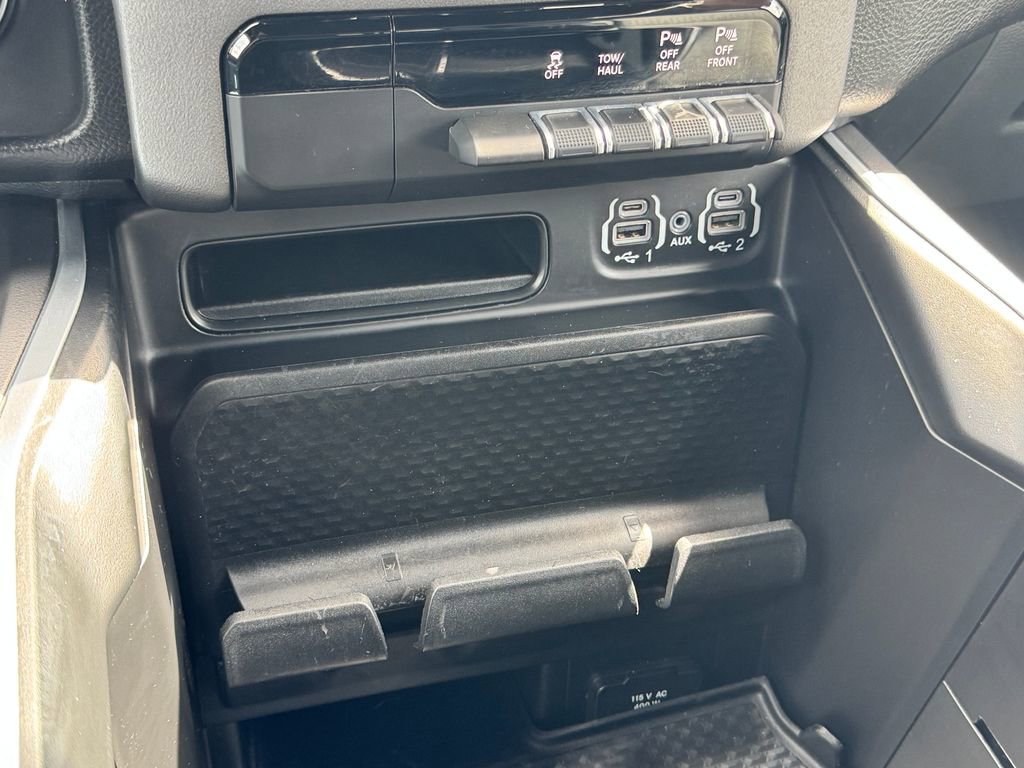 Used 2022 RAM 1500 Big Horn AWD/4WD image 23