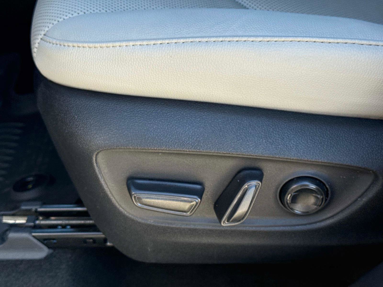 Used 2024 Toyota Grand Highlander Limited image 23