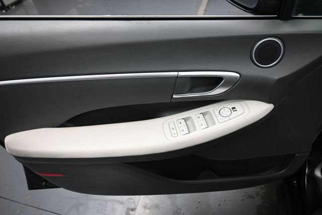 Used 2023 Hyundai Sonata SE FWD image 13