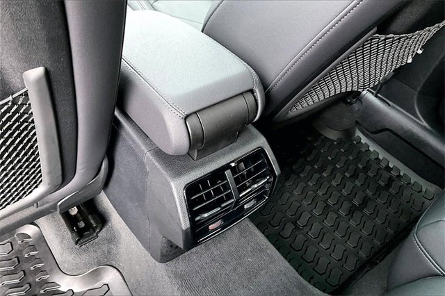 Used 2025 Audi Q3 2.0T Premium w/ Convenience Package image 25