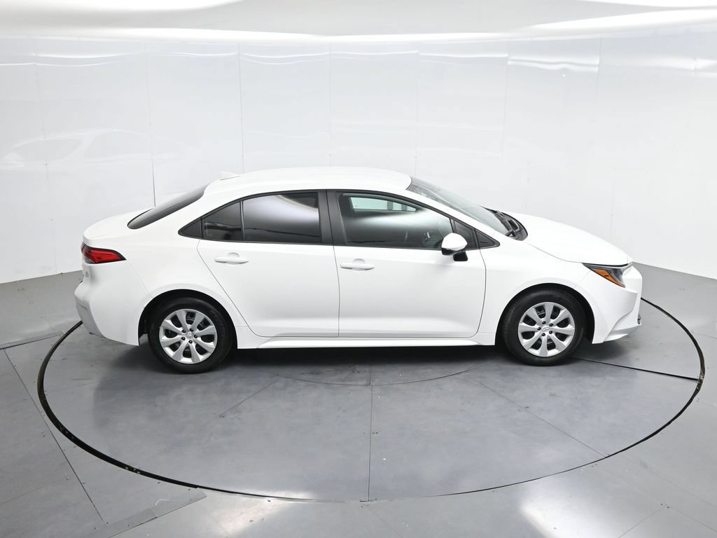 Used 2025 Toyota Corolla LE FWD image 68