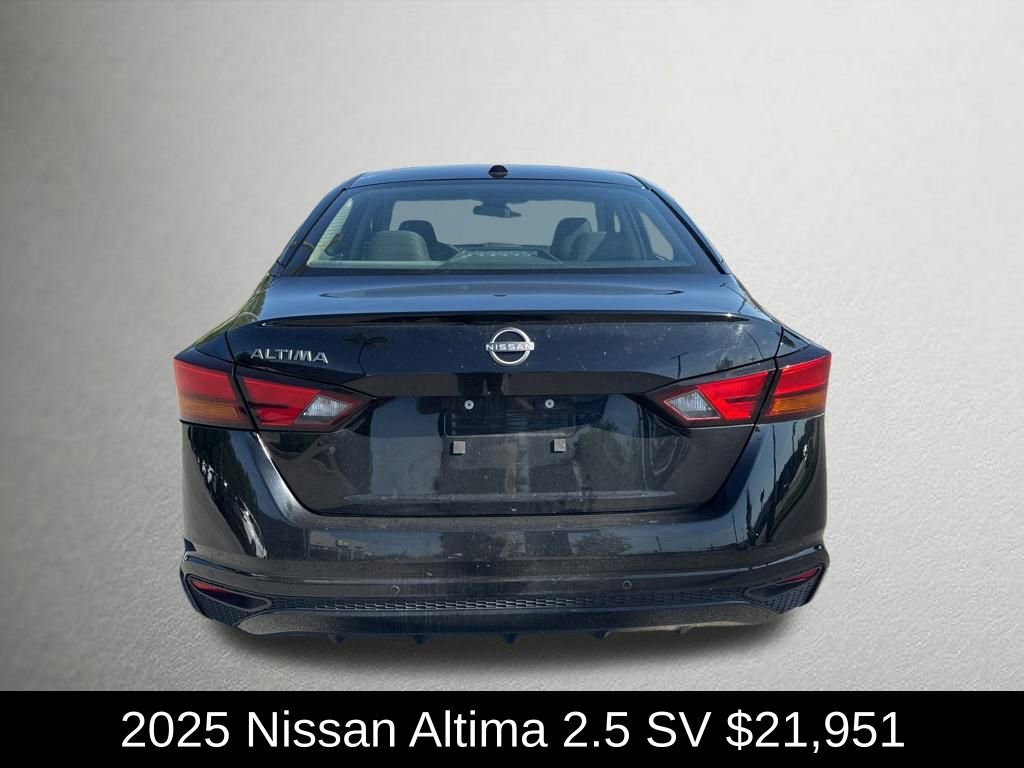 Used 2025 Nissan Altima 2.5 SV FWD image 4