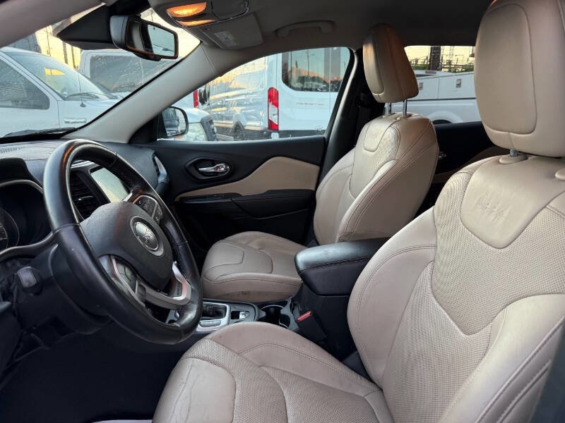 Used 2015 Jeep Cherokee Limited w/ Luxury Group image 20