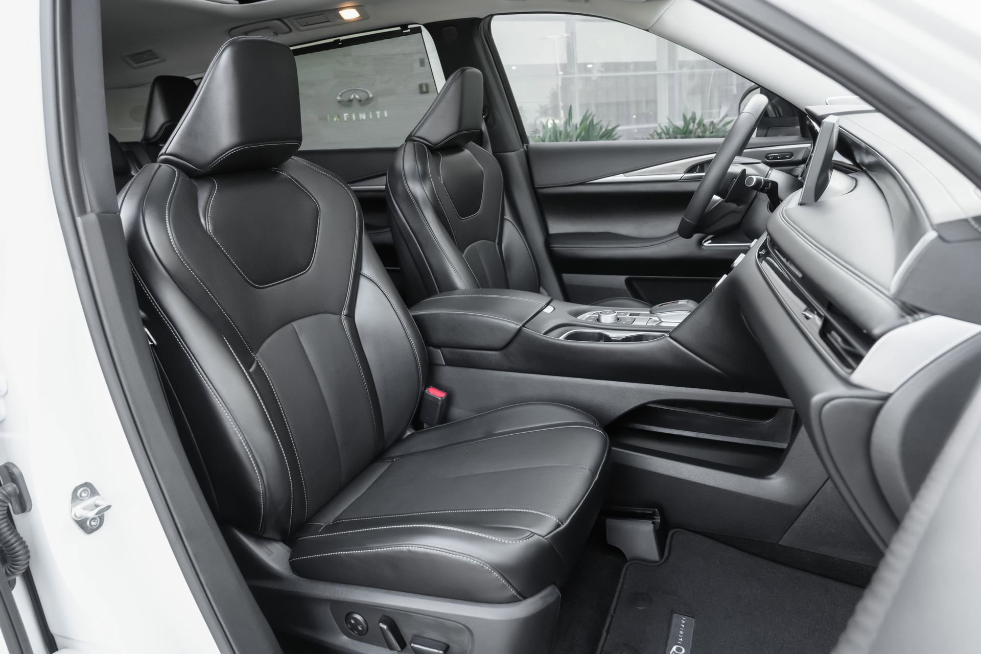 Used 2026 INFINITI QX60 Luxe w/ Cargo Package image 38