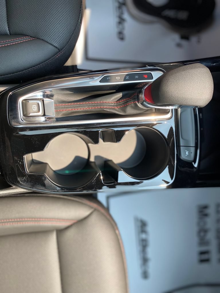 New 2026 Chevrolet Trax RS w/ Sunroof Package FWD image 24