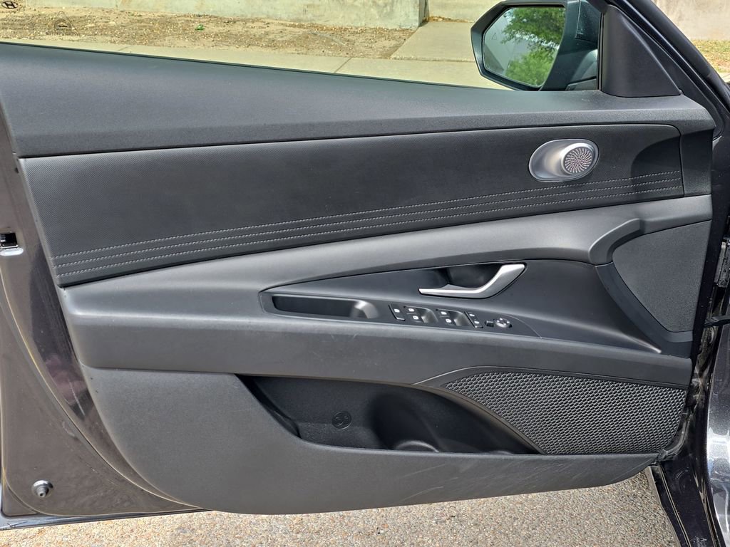 Certified 2023 Hyundai Elantra SEL image 24