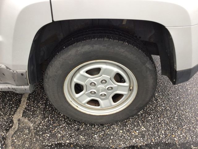 Used 2011 Jeep Patriot Sport FWD image 17