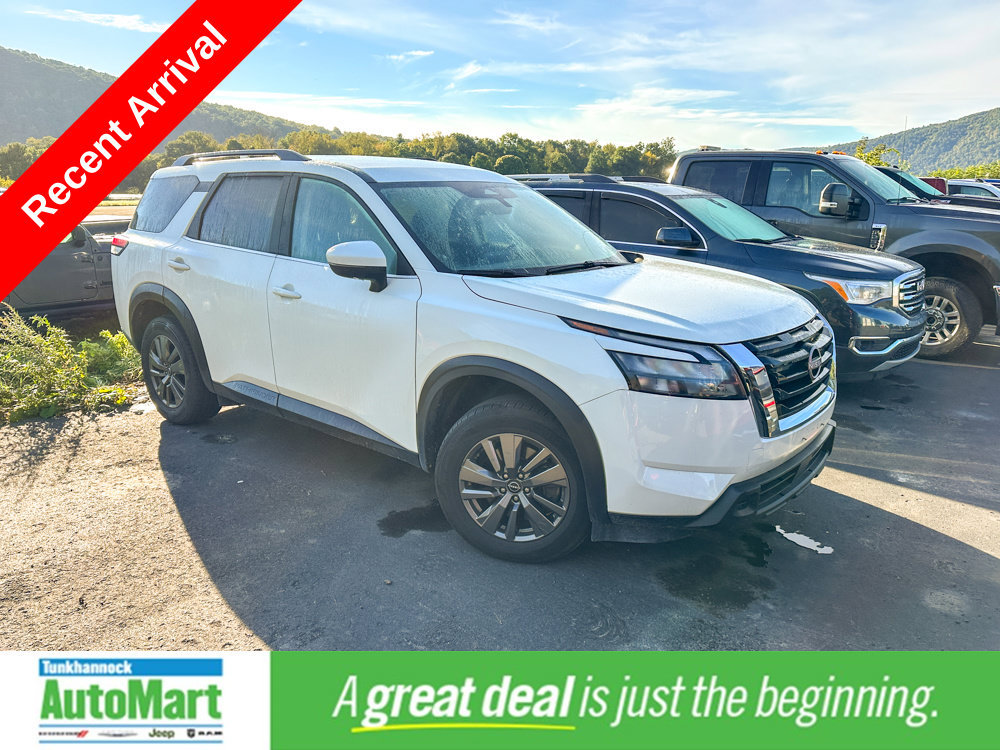Used 2025 Nissan Pathfinder SV AWD/4WD image 1