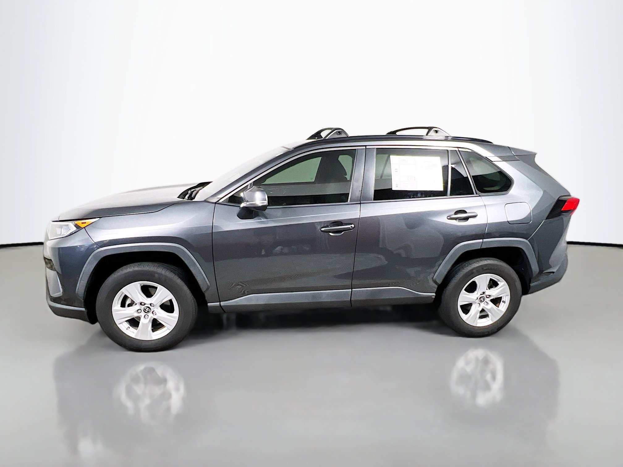 Used 2021 Toyota RAV4 XLE image 9