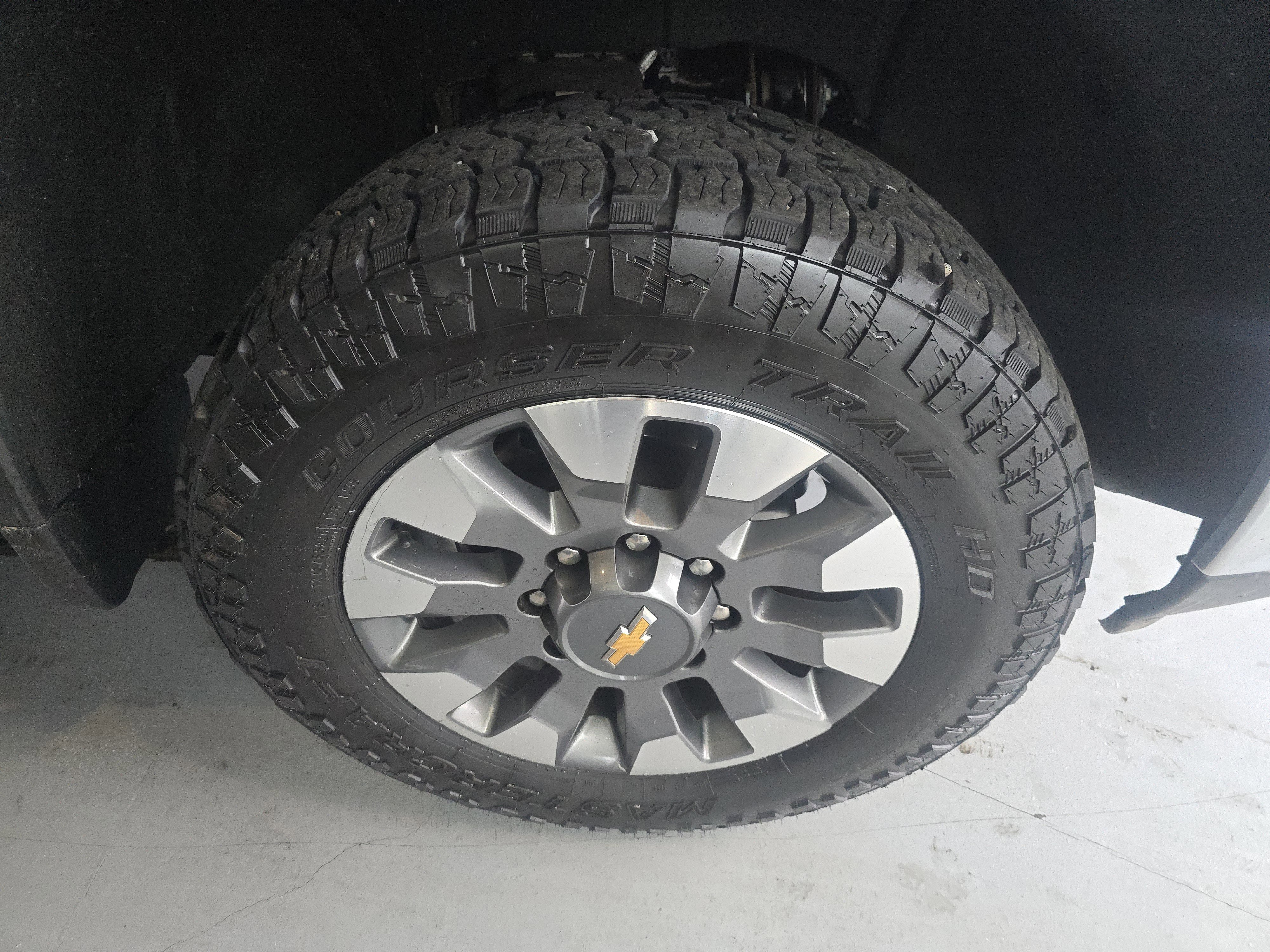 Used 2024 Chevrolet Silverado 3500 LT w/ Convenience Package image 11