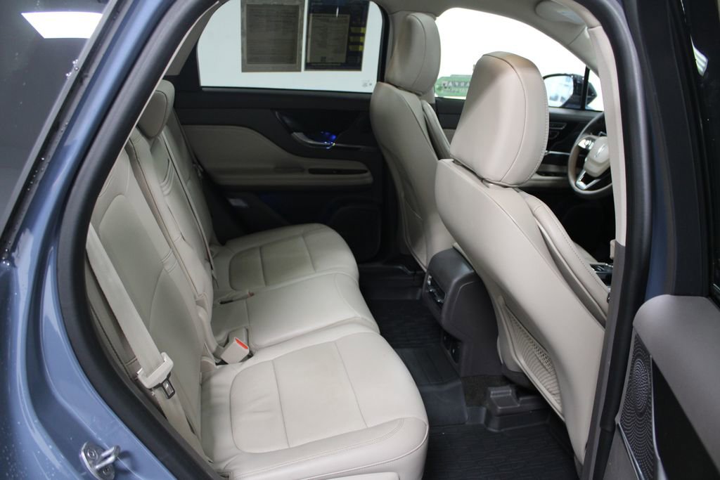 Used 2023 Lincoln Corsair Reserve w/ Equipment Group 201A image 32