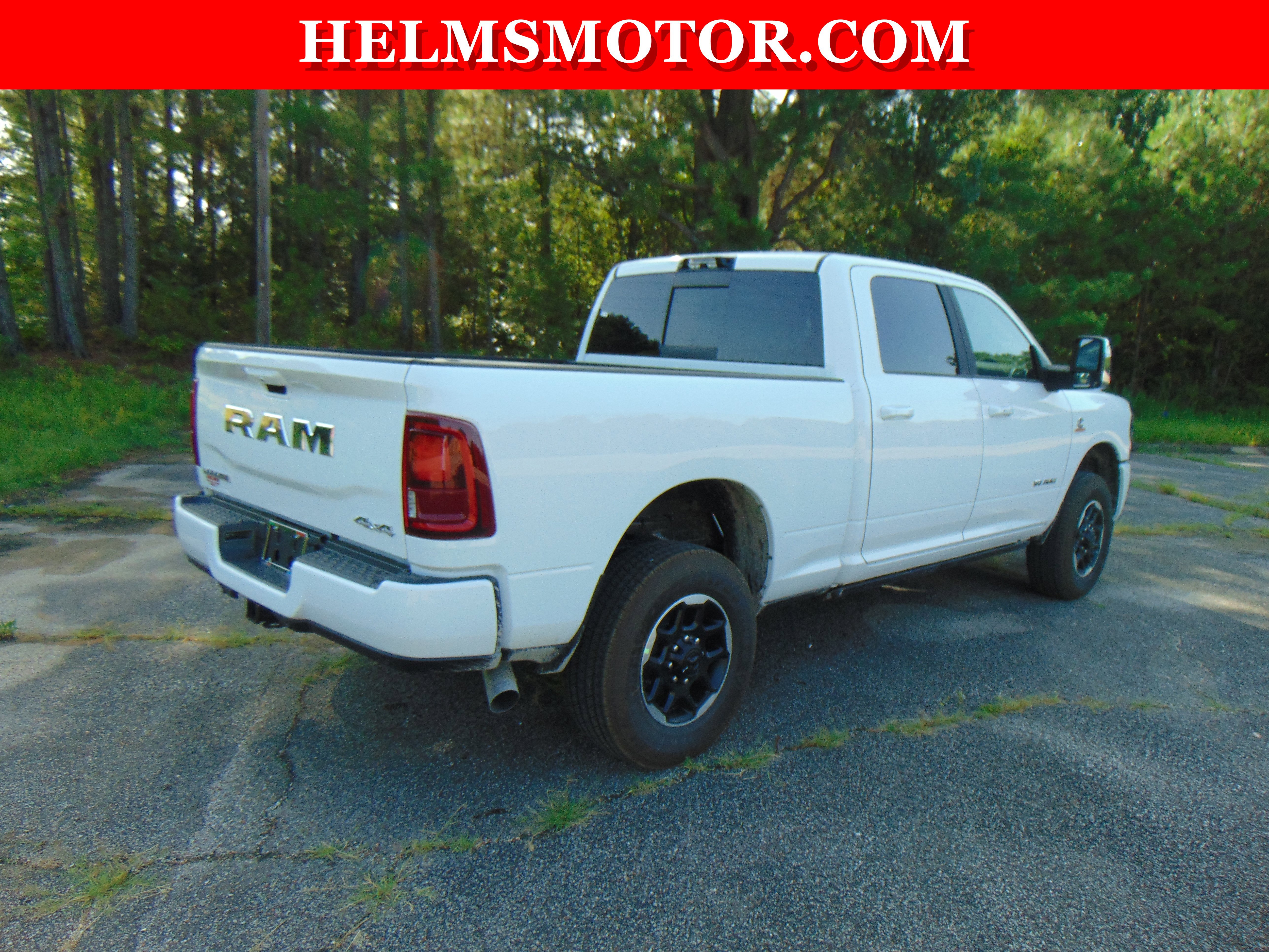 New 2025 RAM 2500 Laramie AWD/4WD image 13