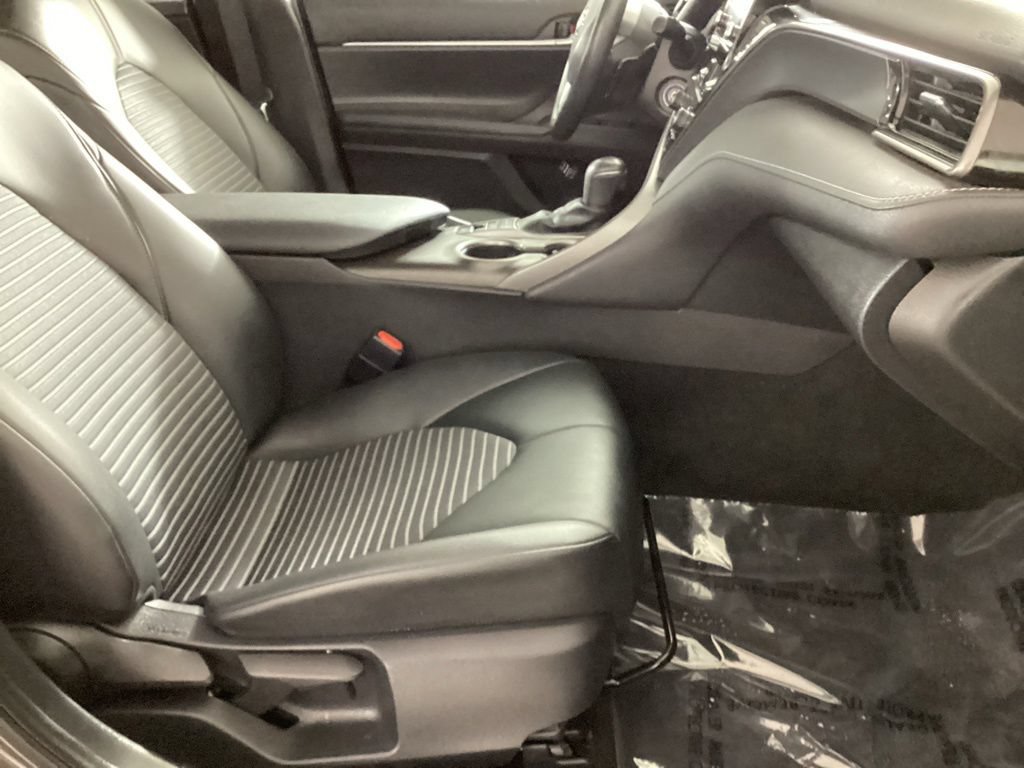Used 2023 Toyota Camry SE AWD/4WD image 23