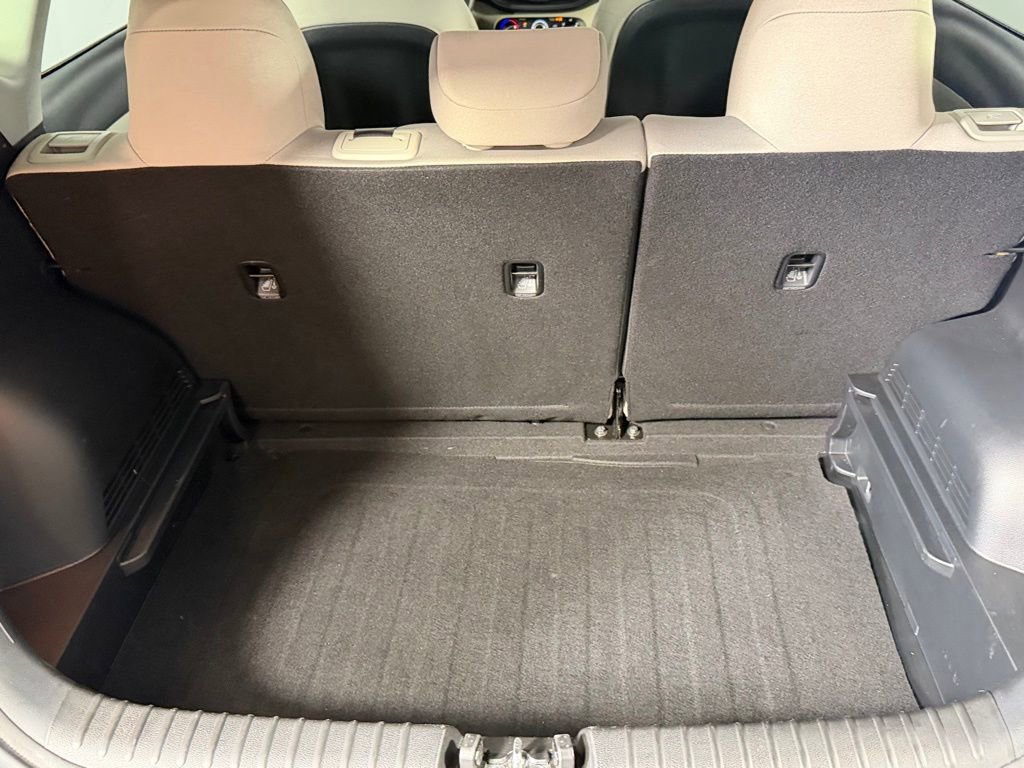 Used 2025 Kia Soul LX image 28