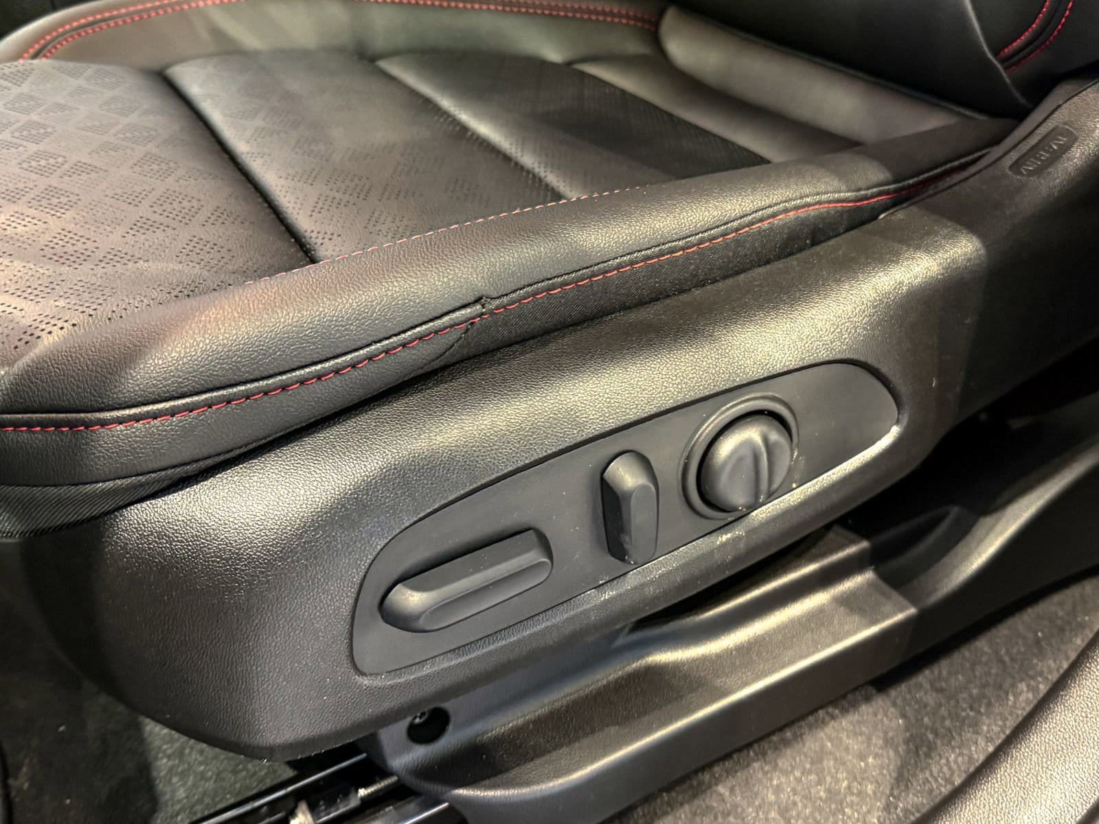 New 2027 Chevrolet Bolt RS w/ Technology Package image 18