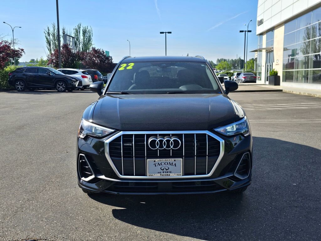 Used 2022 Audi Q3 2.0T Premium w/ Convenience Package AWD/4WD image 2