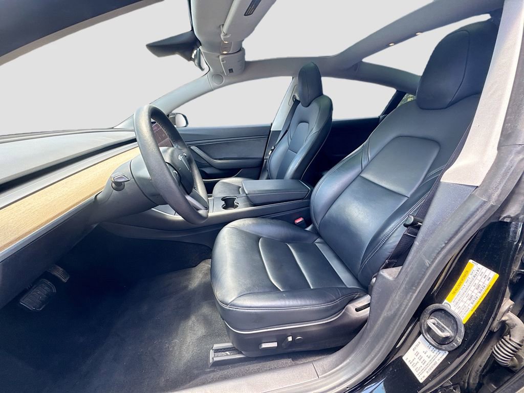 Used 2020 Tesla Model 3 Standard Range image 18