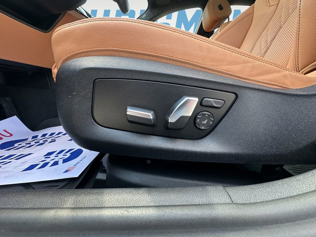 Used 2023 BMW 540i xDrive w/ Premium Package AWD/4WD image 16