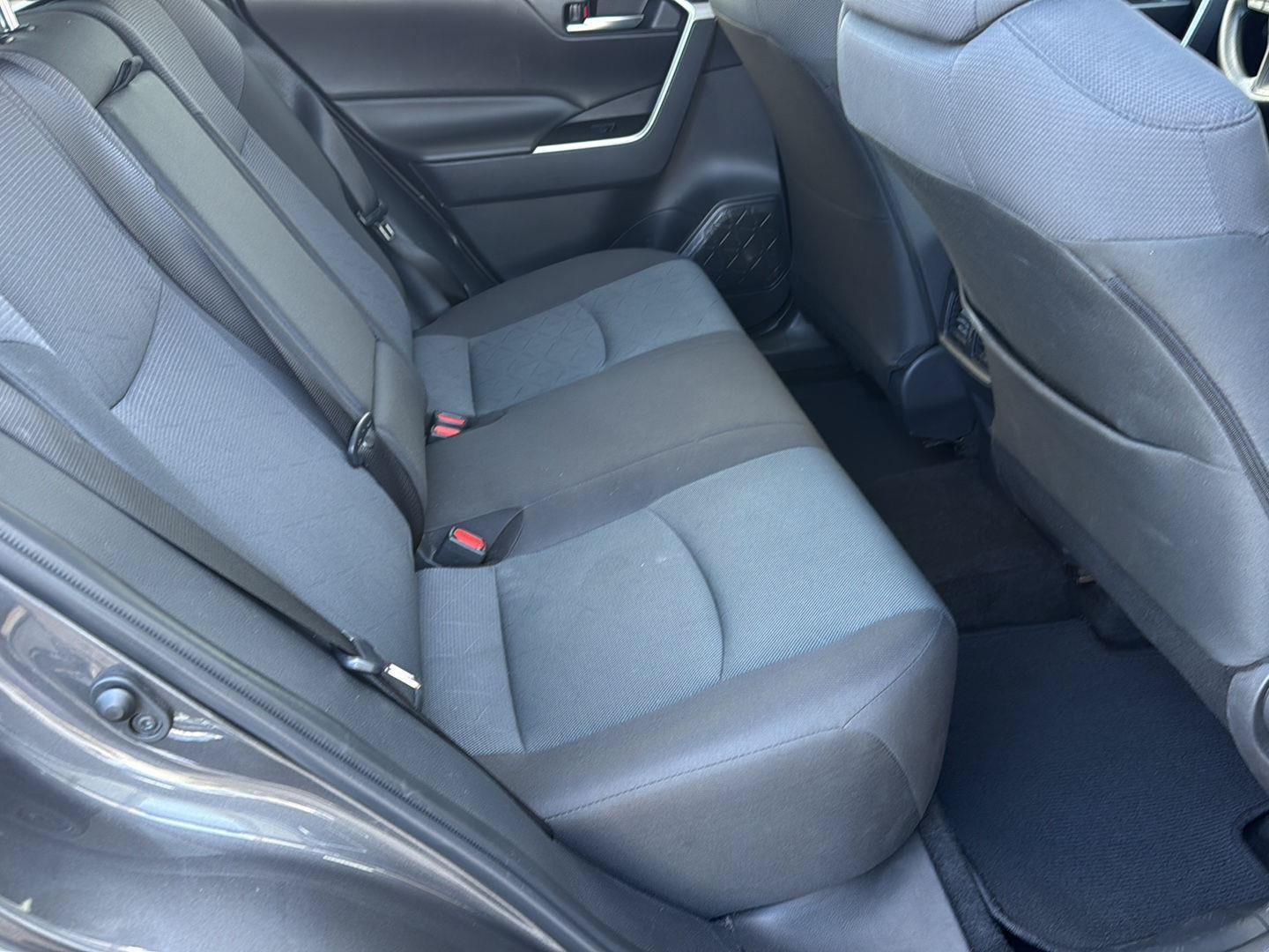 Used 2024 Toyota RAV4 XLE FWD image 27