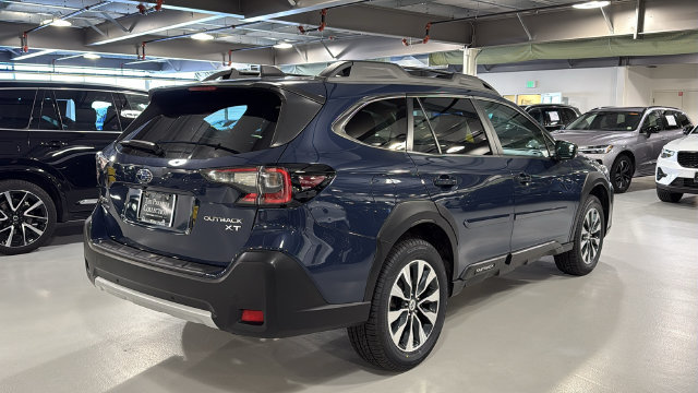 Used 2024 Subaru Outback Limited XT AWD/4WD image 2