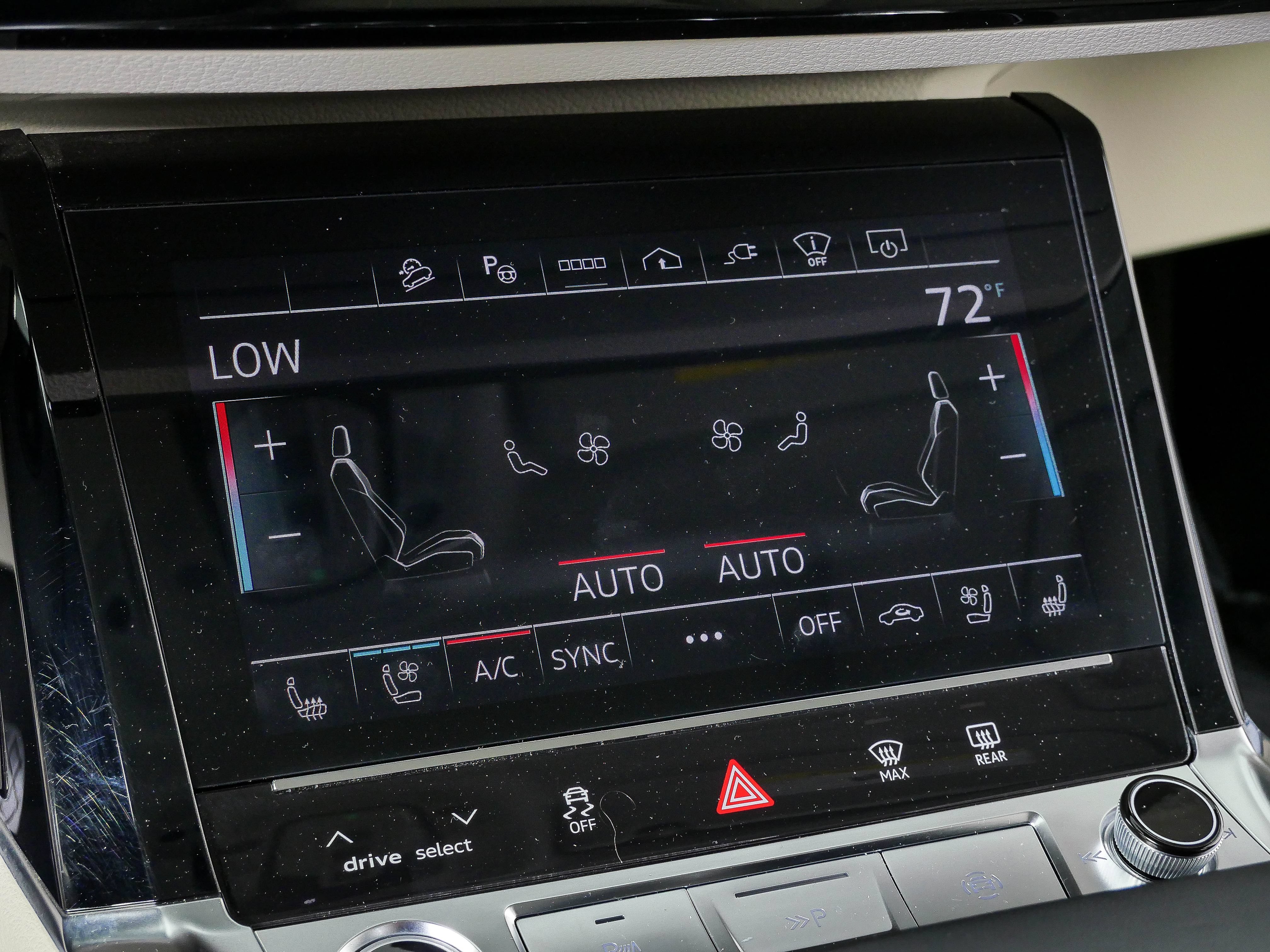 Certified 2024 Audi Q8 e-tron Prestige w/ Prestige Package AWD/4WD image 30