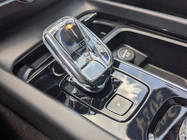 Used 2024 Volvo XC60 B5 Ultimate w/ Protection Package Premier AWD/4WD image 20