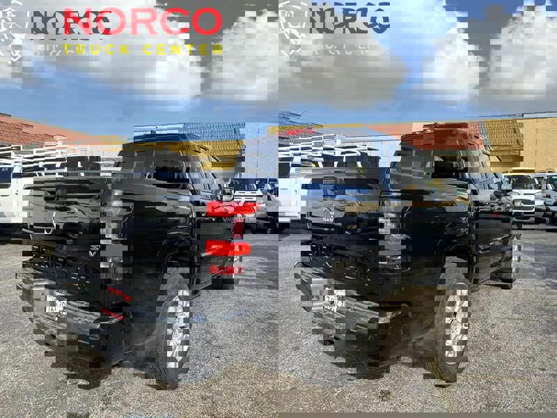 Used 2022 Nissan Frontier SV image 6