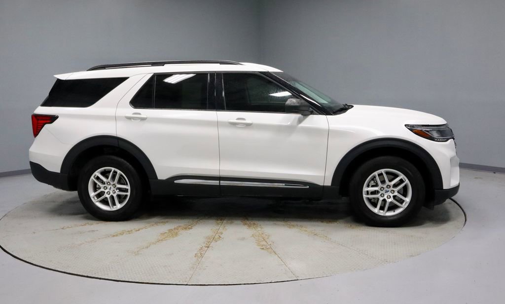 Certified 2025 Ford Explorer Active AWD/4WD image 12