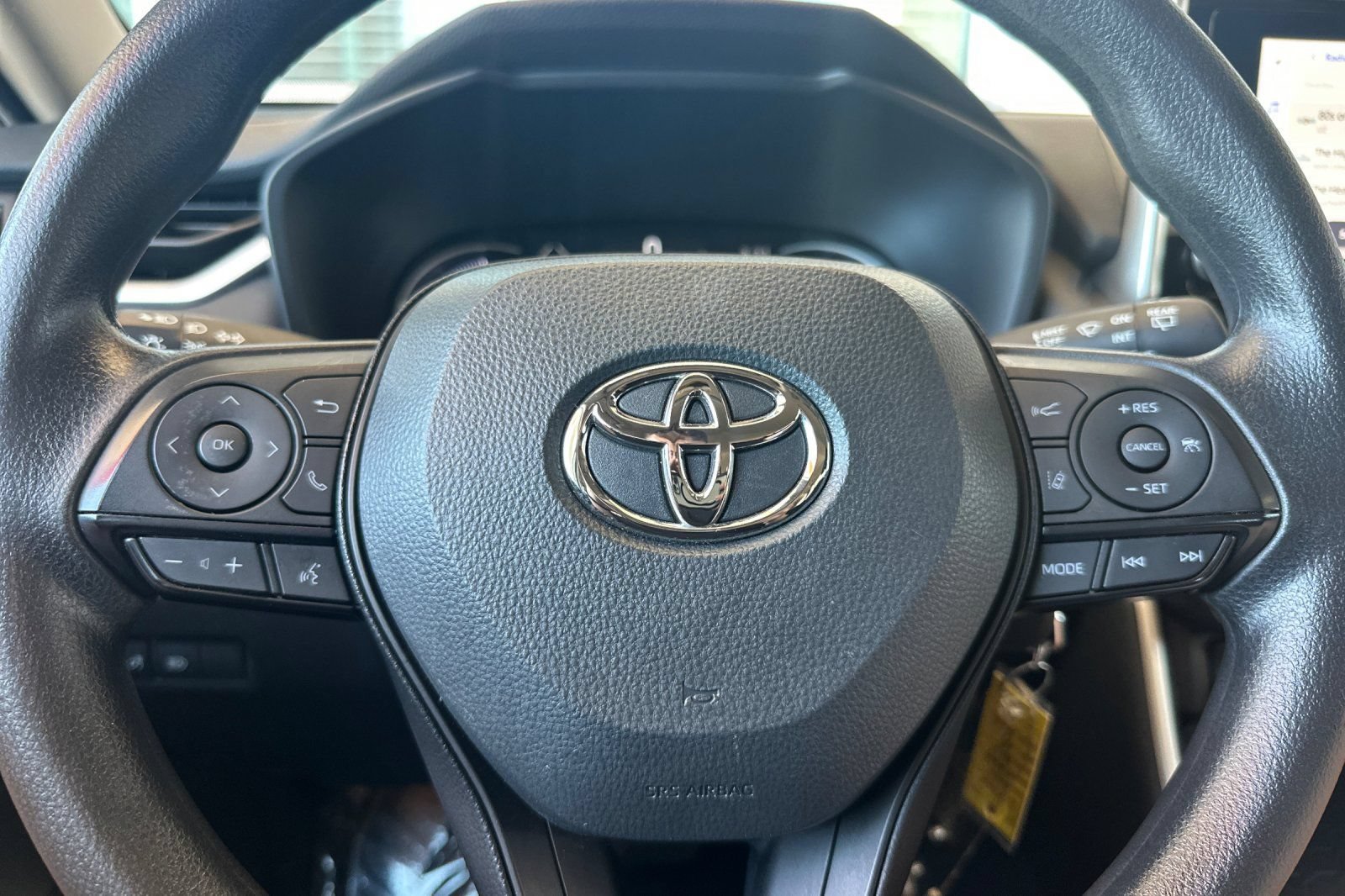 Used 2024 Toyota RAV4 LE AWD/4WD image 25