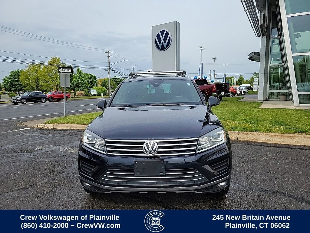 Used 2017 Volkswagen Touareg Wolfsburg Edition AWD/4WD image 2