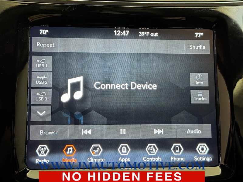 Used 2019 Jeep Cherokee Limited image 25