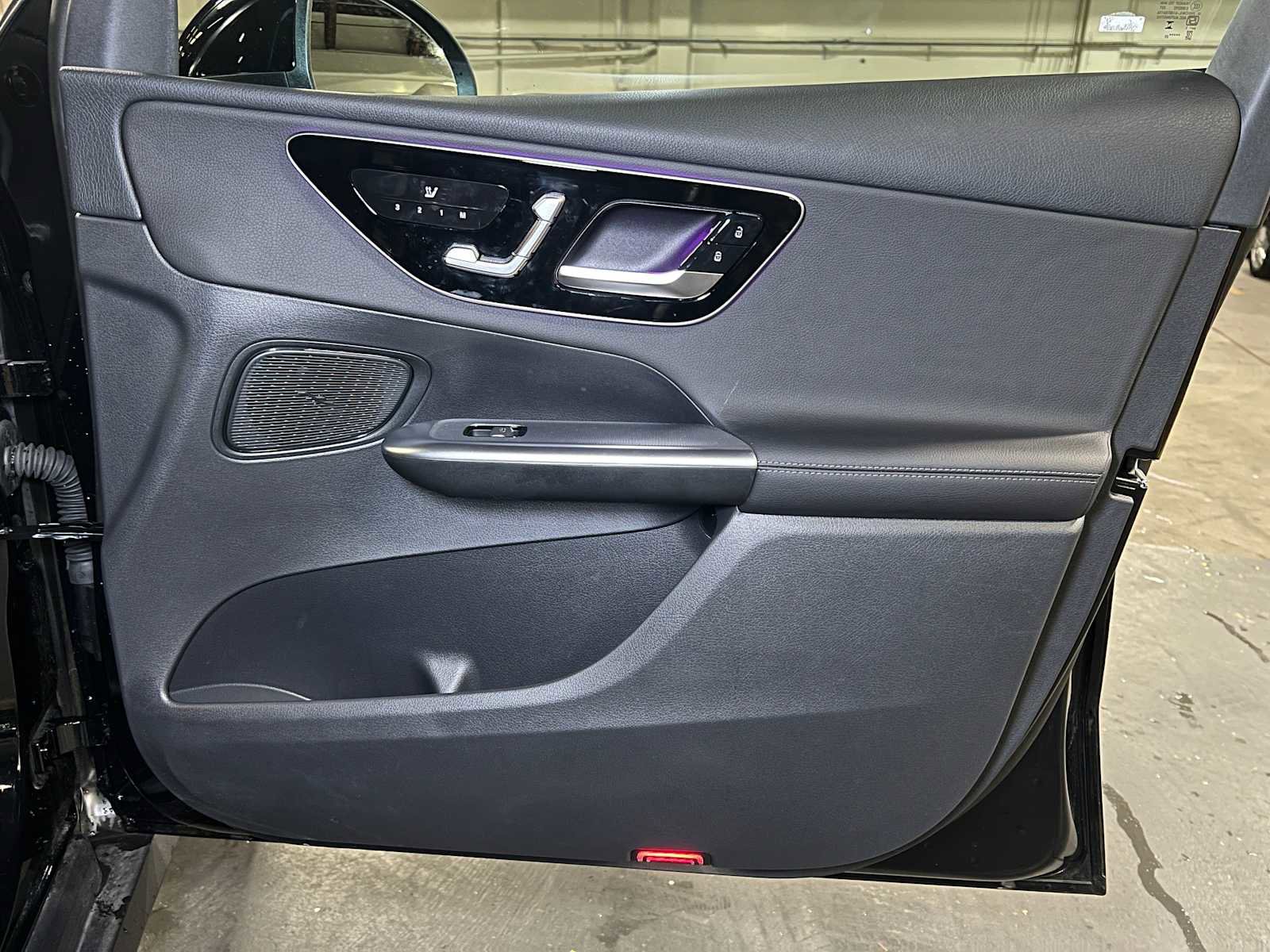 Certified 2025 Mercedes-Benz GLC 300 4MATIC image 11