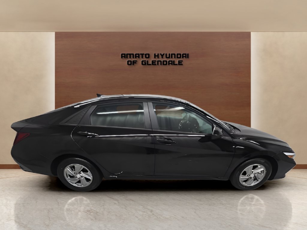 New 2026 Hyundai Elantra SE FWD image 7