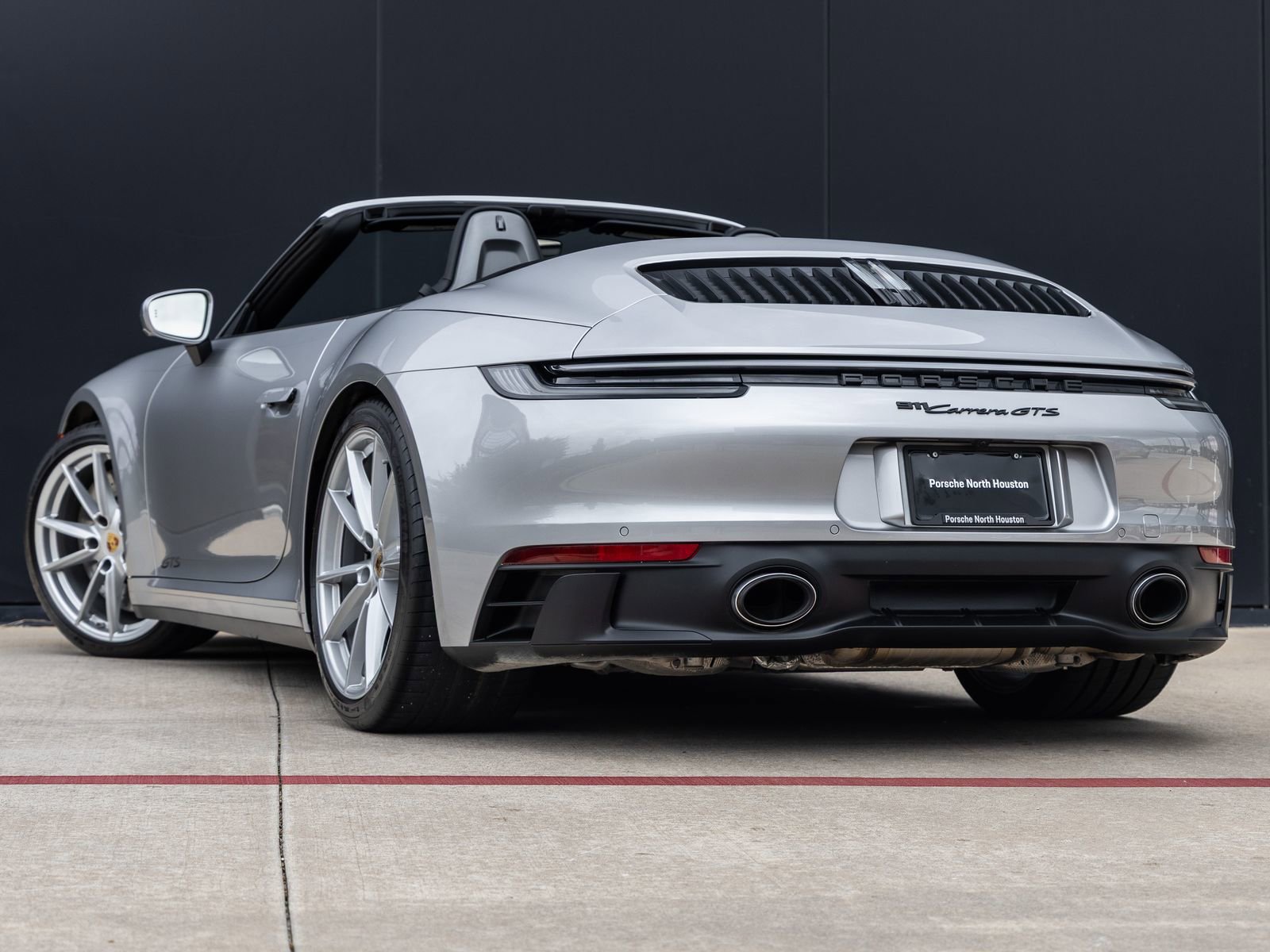 Certified 2024 Porsche 911 Carrera GTS image 3