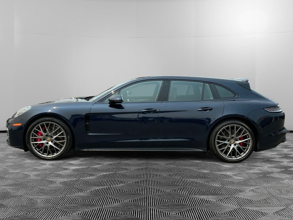 Used 2023 Porsche Panamera GTS AWD/4WD image 2