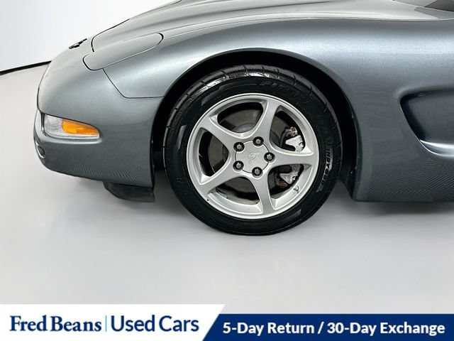 Used 2004 Chevrolet Corvette Coupe w/ Roof Package RWD image 32