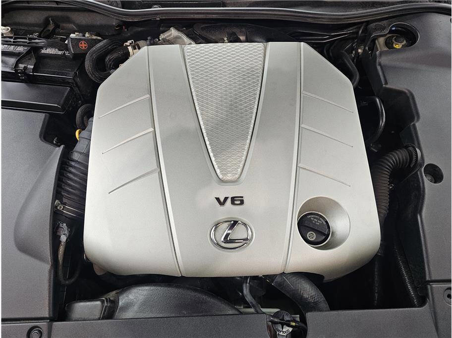 Used 2010 Lexus IS 350C RWD image 21